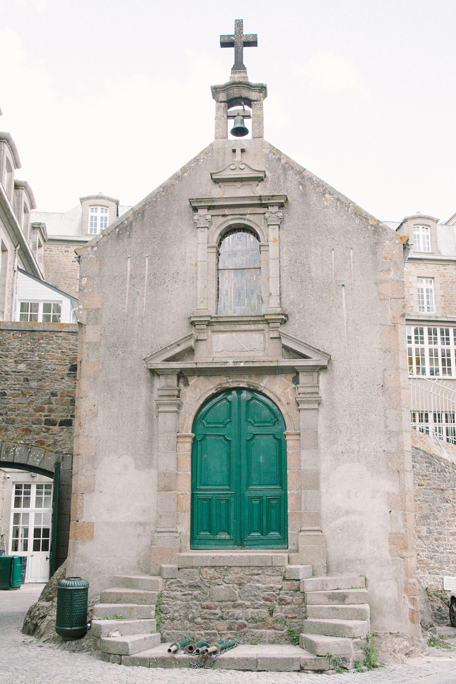 Green Door in Saint-Malo