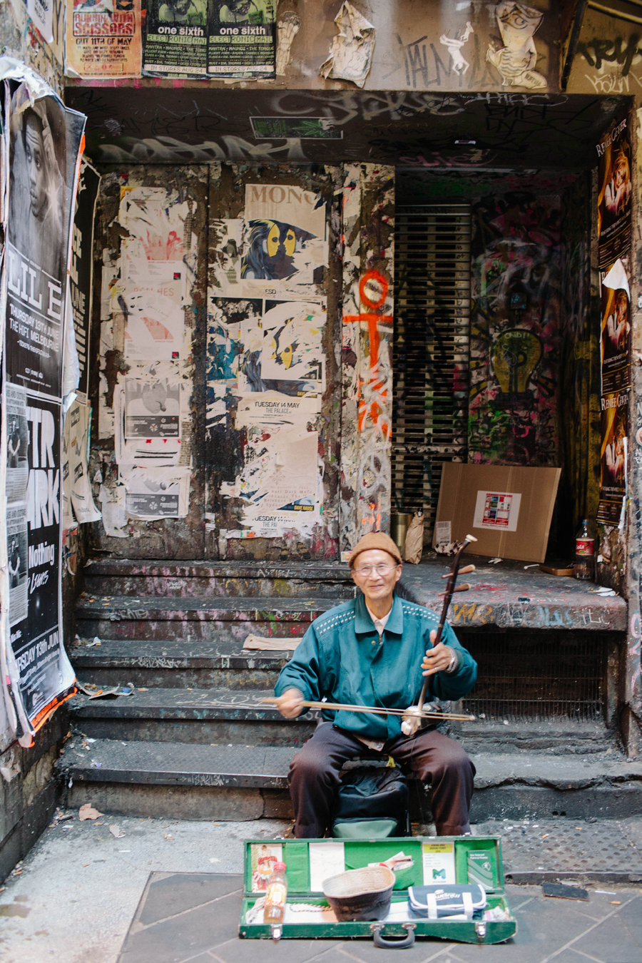 Musician in Melbourne Laneway