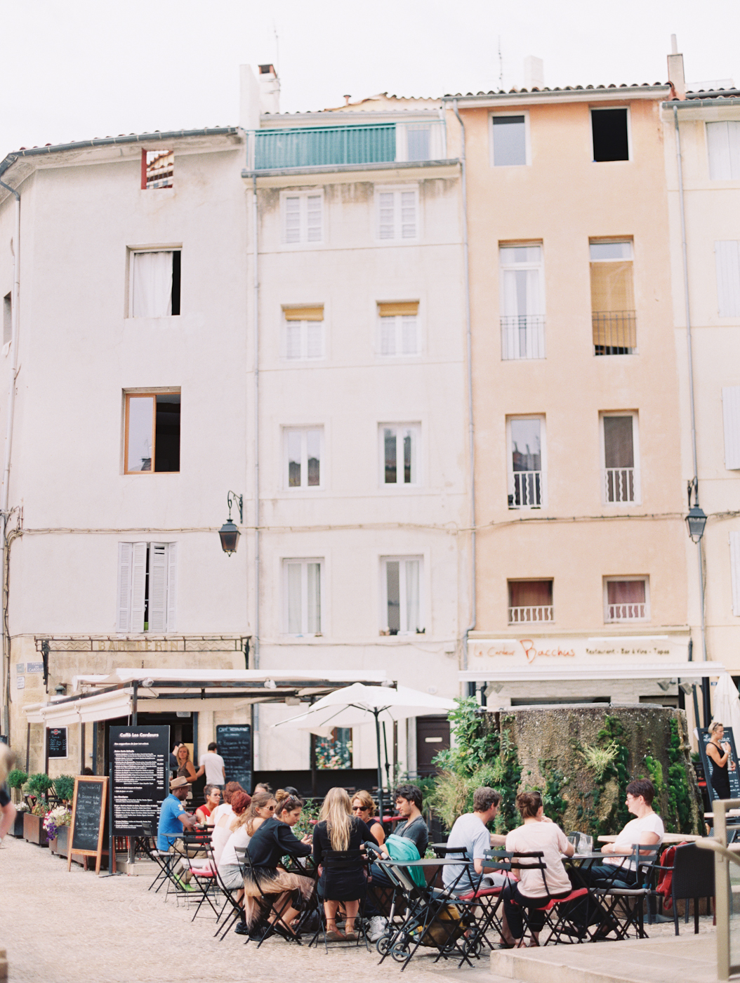 Outdoor Cafe Dining in Aix en Provence