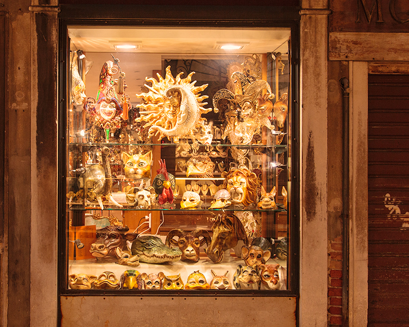 Mask Shop in Venice Italy - Entouriste