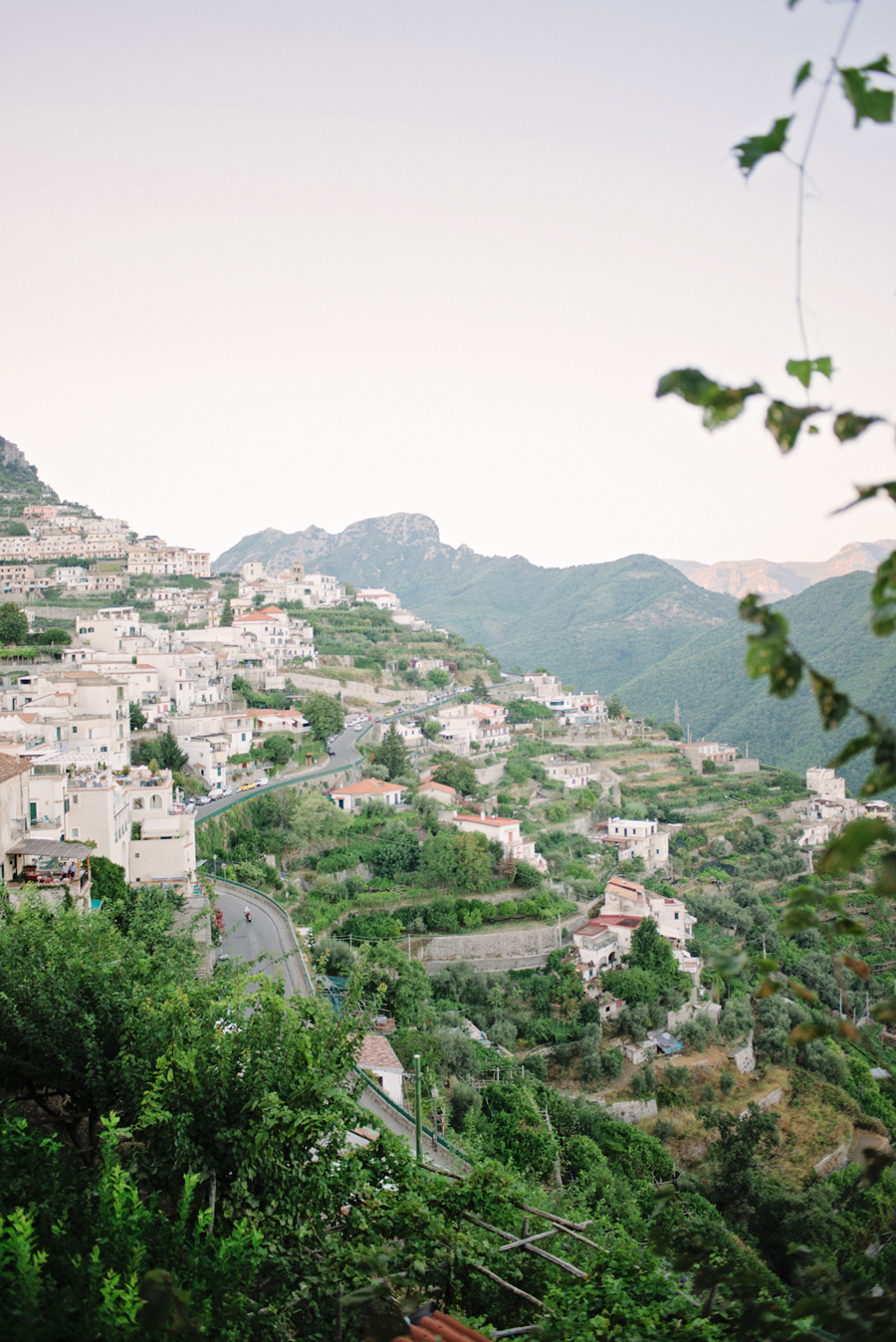 Overlooking the Hilltop Town of Ravello Italy - Entouriste